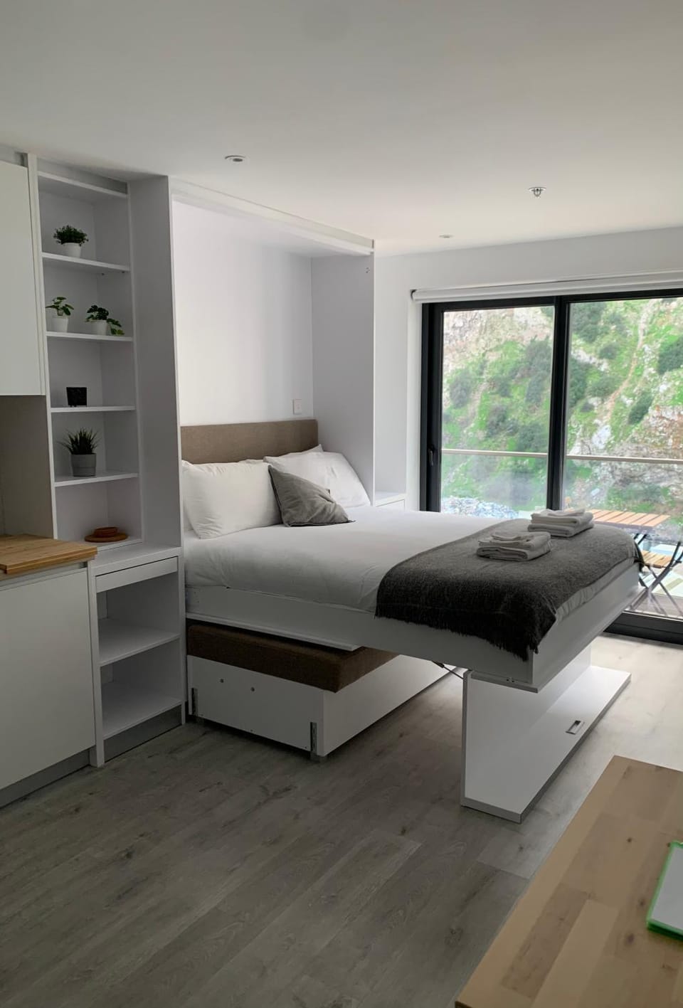 CP High floor luxury studio Apartment in Gibraltar