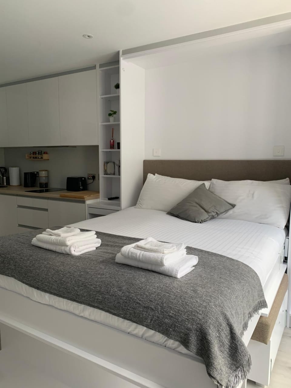 CP High floor luxury studio Apartment in Gibraltar