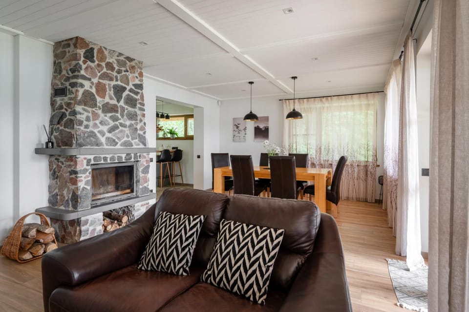 Living room, Seating area, Dining area, flat iron