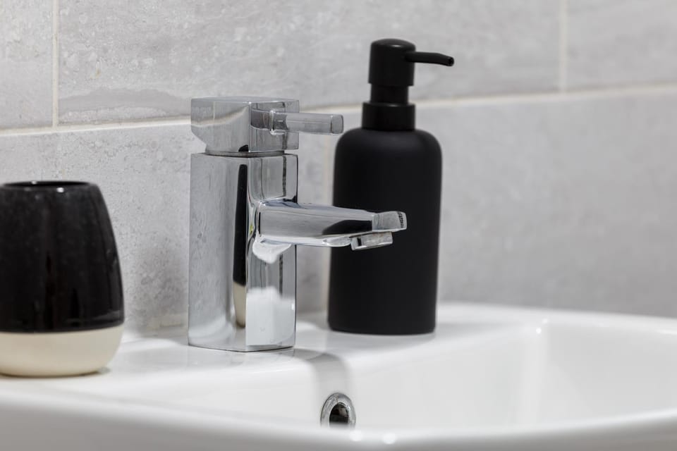 Bathroom, Other, Decorative detail