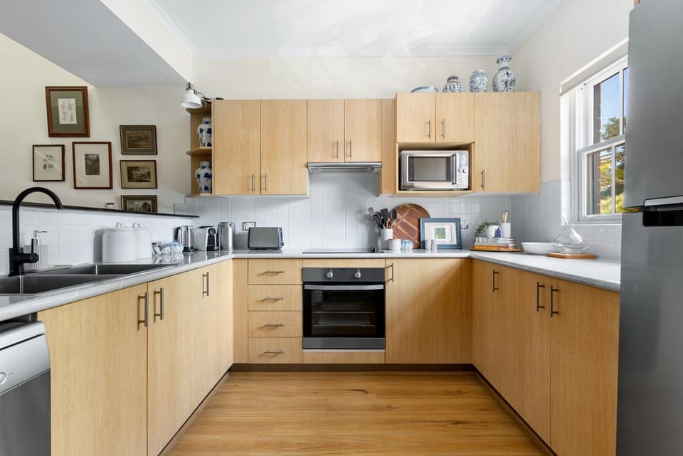 Spacious 2-Bed Townhouse with a Lush Courtyard Apartment in Sydney