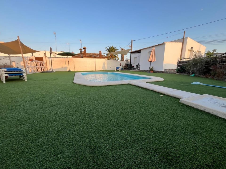 Property building, Swimming pool