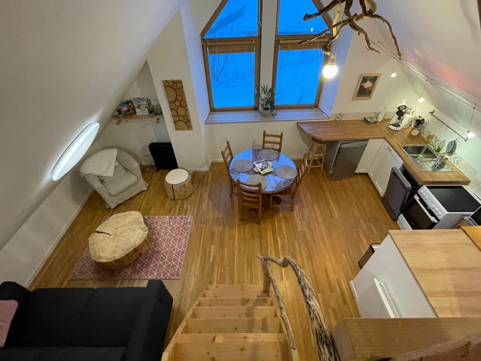 Living room, Dining area