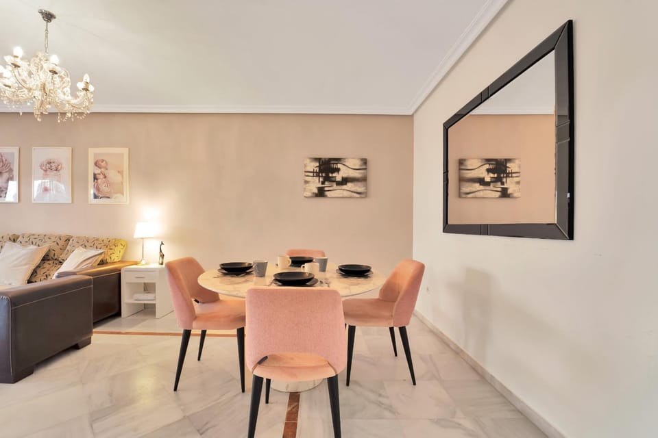 Apartamento con enorme terraza en complejo con piscina en Nueva Andalucía - Lorcrimar Apartment in Marbella