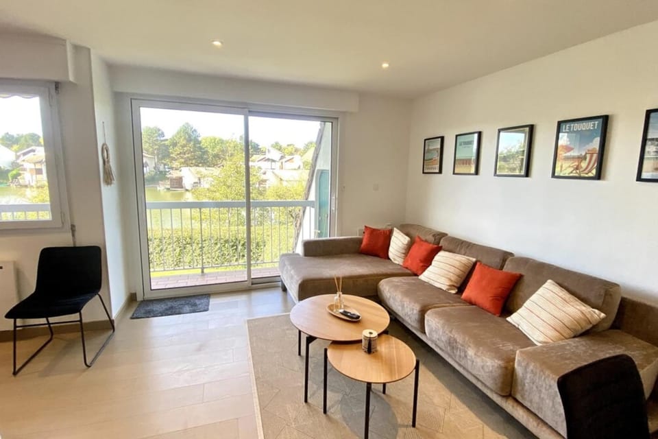 Séjour détente avec vue sur leau Appt pour 6 pers lumineux et confortable Apartment in Hauts-de-France
