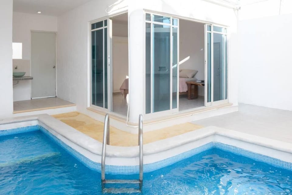 Pool view, Swimming pool
