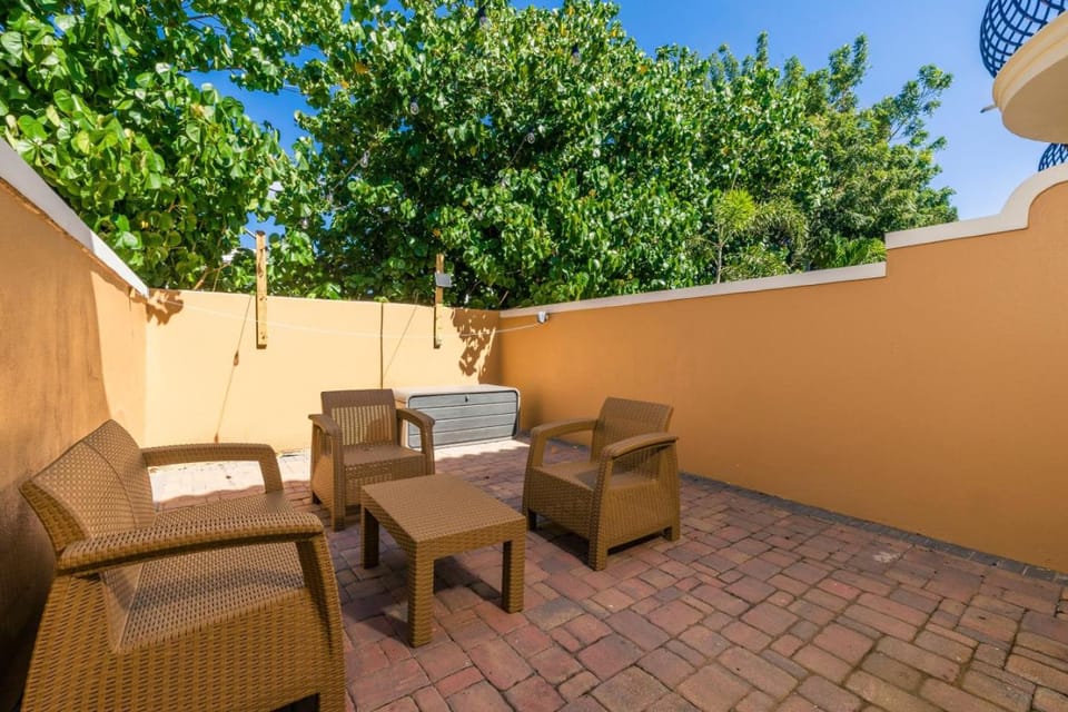Gold Coast Aruba Luxurious Gated Residential and Resort-style Community by Bocobay Apartment hotel in Noord