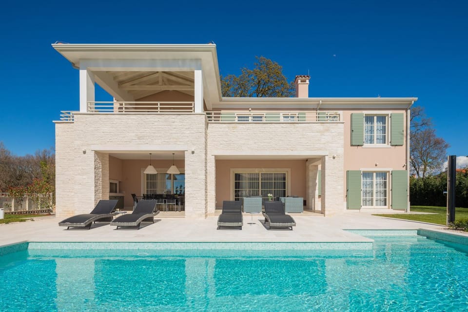 Pool view, Swimming pool