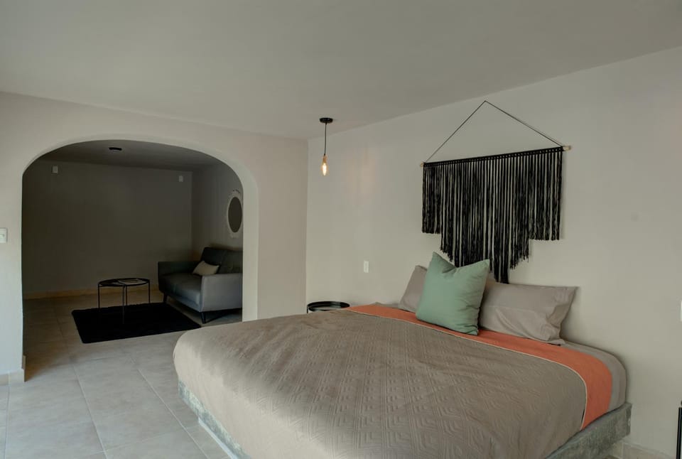 Bed, Living room, Photo of the whole room, Seating area, Bedroom