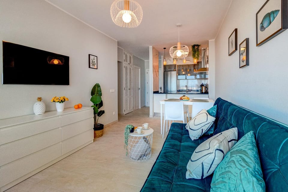 TV and multimedia, Kitchen or kitchenette, Living room