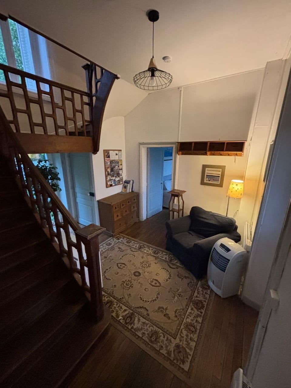Villa Sleeps 8 with Pool and Hot Tub House in Nouvelle-Aquitaine