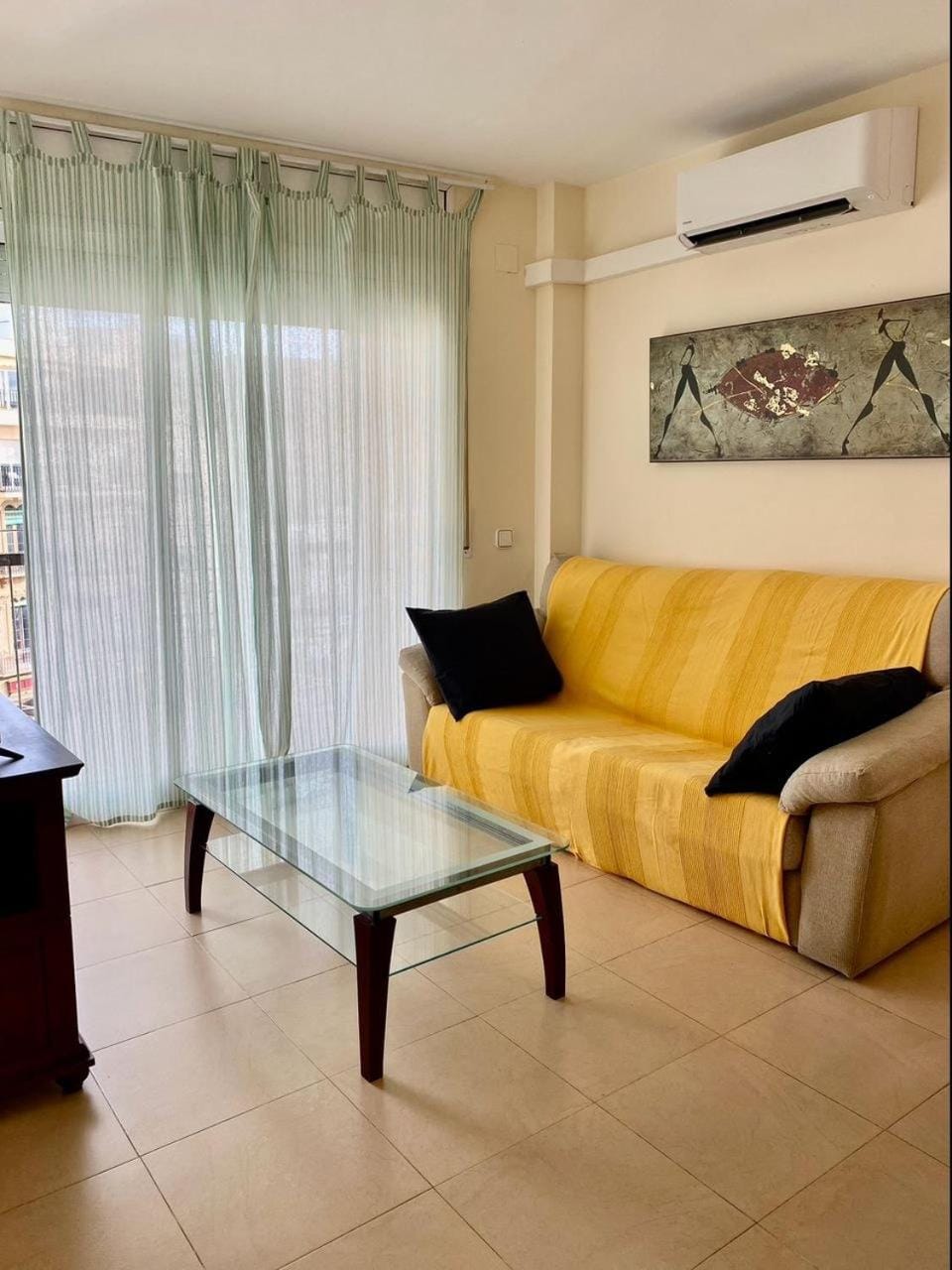 Communal lounge/ TV room, Living room, Family