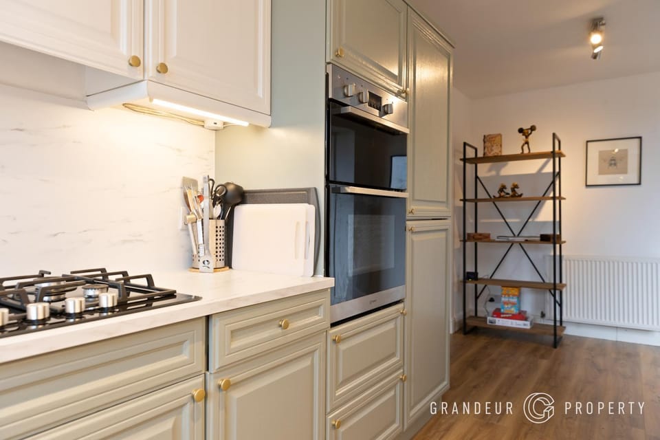 Island Views by Grandeur Property Apartment in Poole