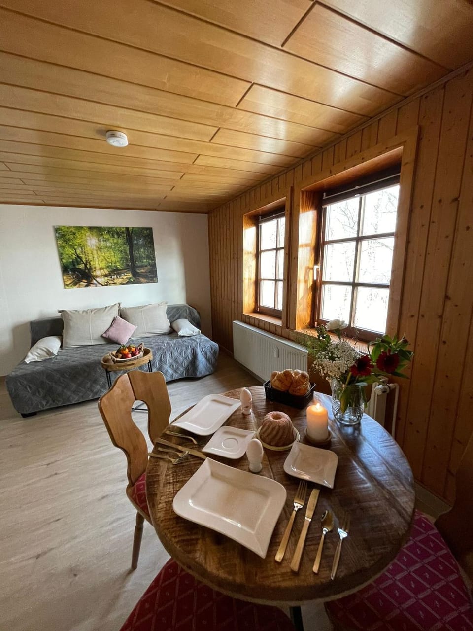 Living room, Seating area, Dining area