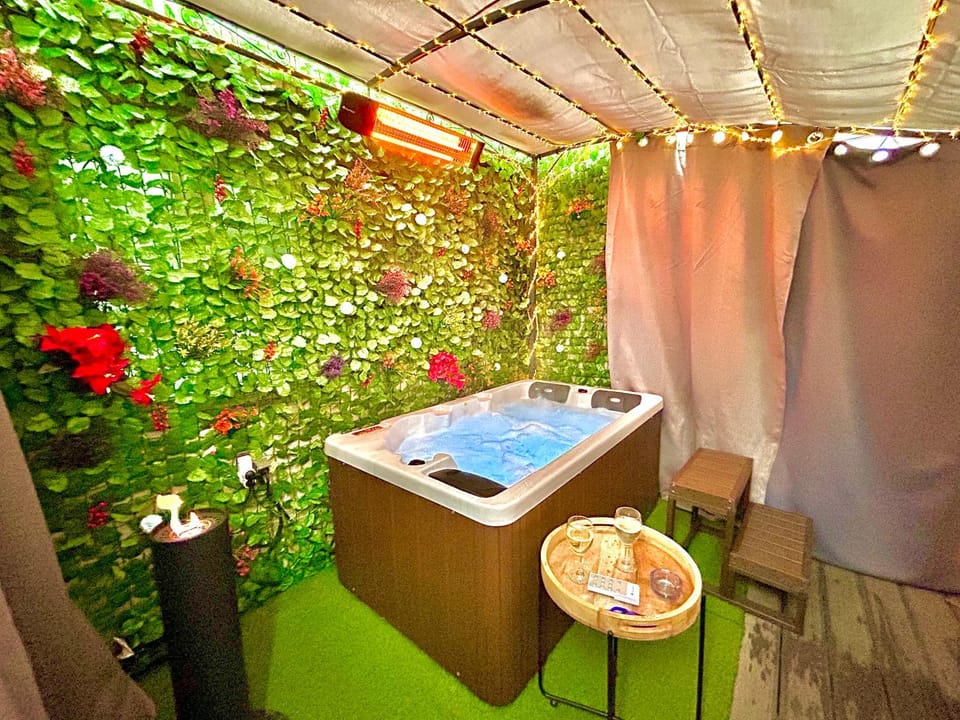 La lover’s jungle Apartment in Bourgogne-Franche-Comté