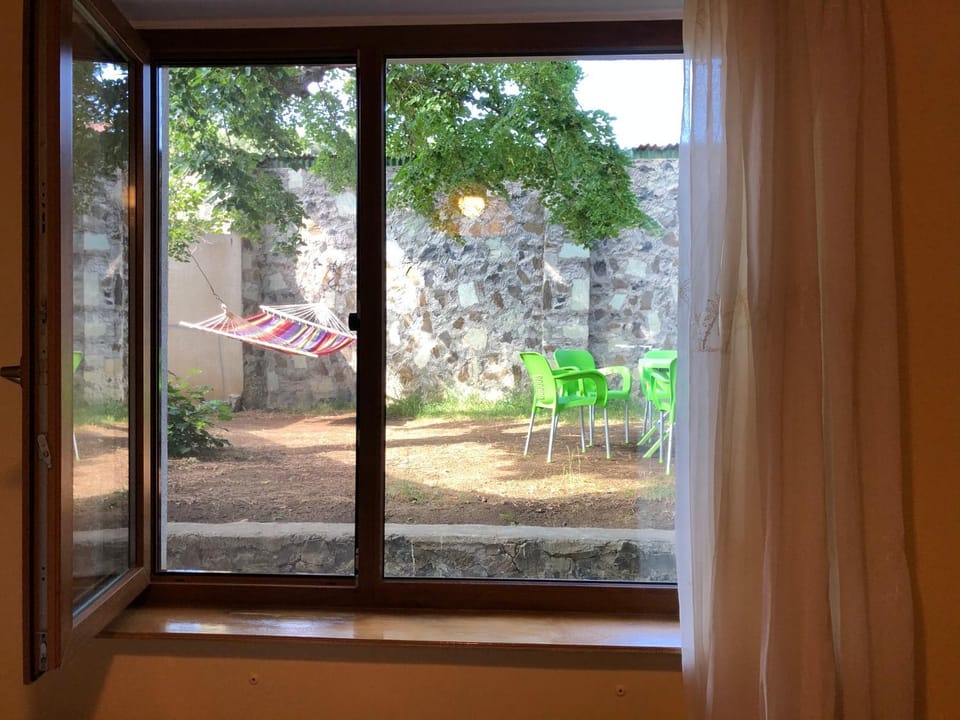 Small Home with an outdoor area close to Tbilisi Apartment in Tbilisi, Georgia