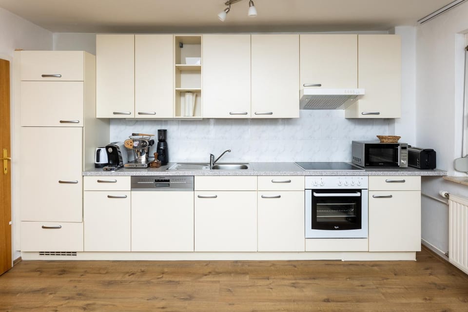 Kitchen or kitchenette, stove, kitchen, kitchen