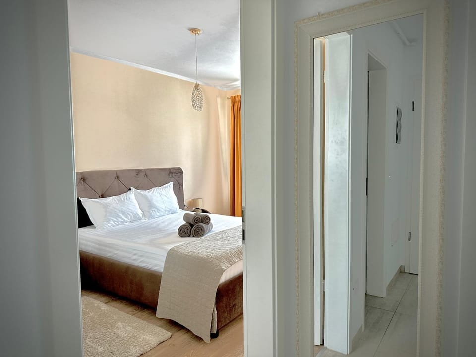 4FriendsCoresiBrasov Red Apartment in Brasov