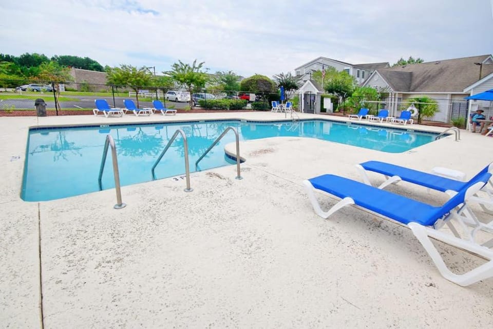 Southbridge Condos - J Apartment in Garden City