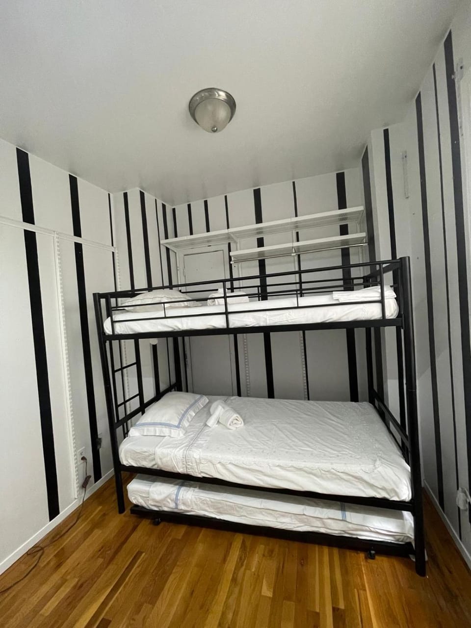Photo of the whole room, Bedroom, bunk bed