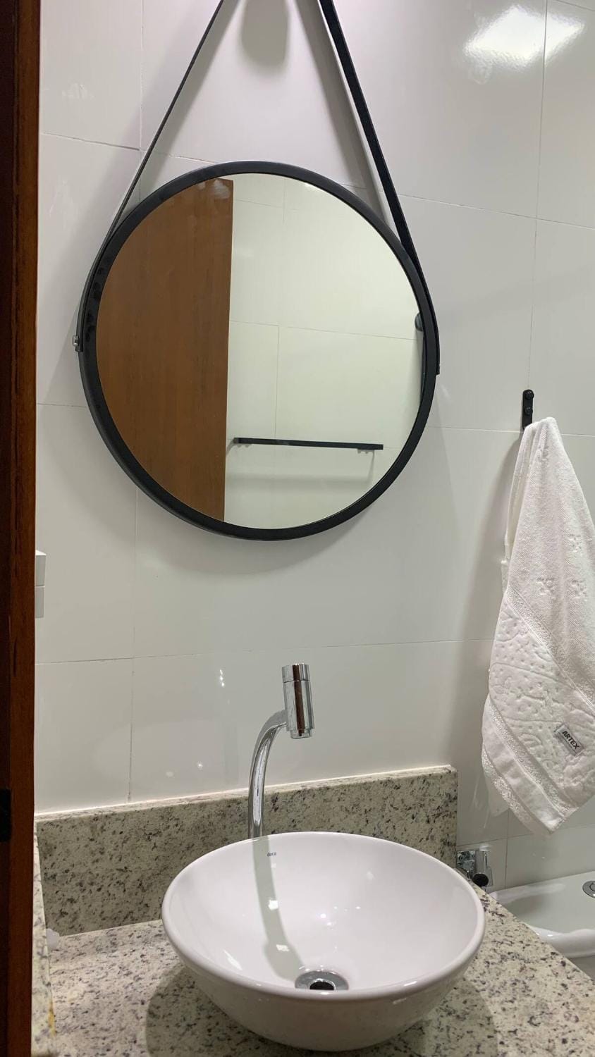 Bathroom, towels