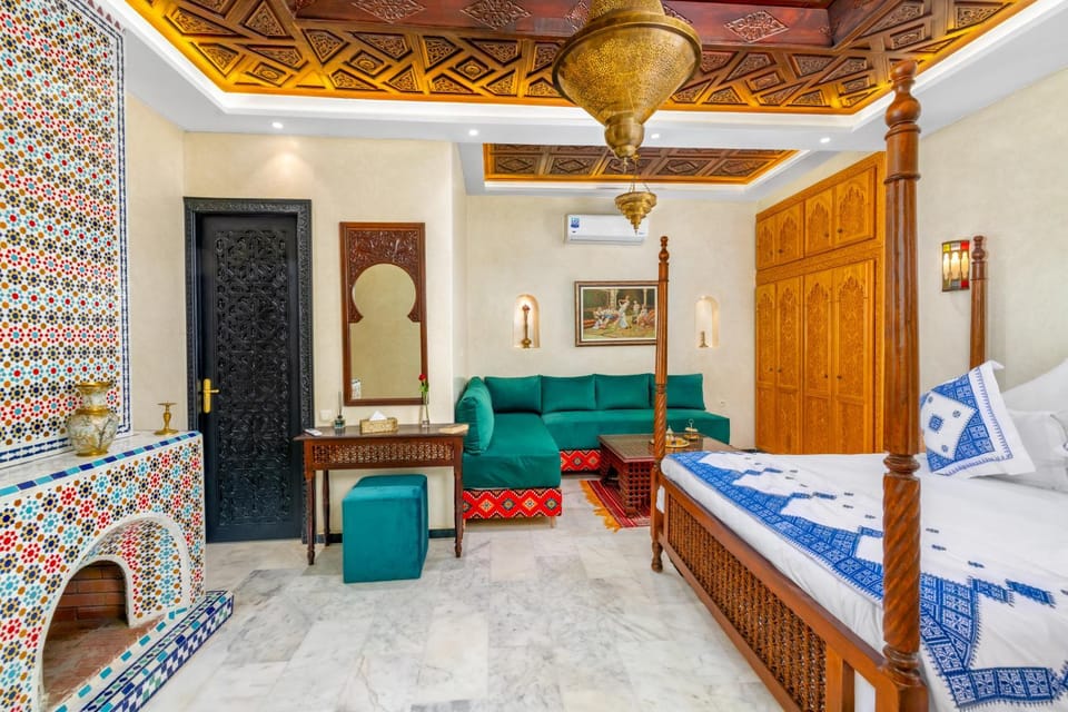 Photo of the whole room, Seating area, Bedroom, fireplace