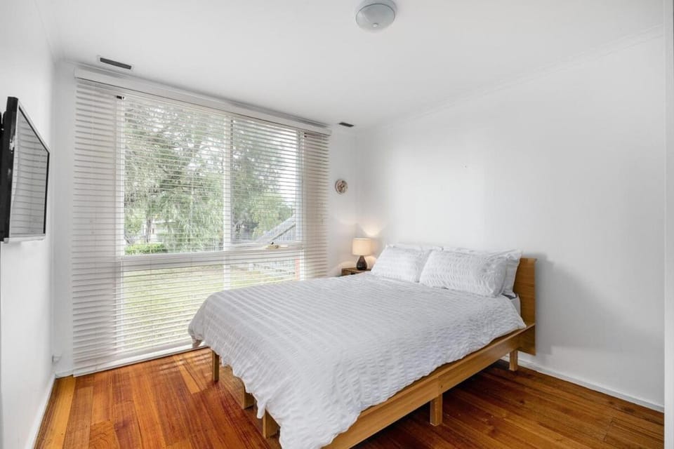 Lugano, Tootgarook - with linen House in Melbourne