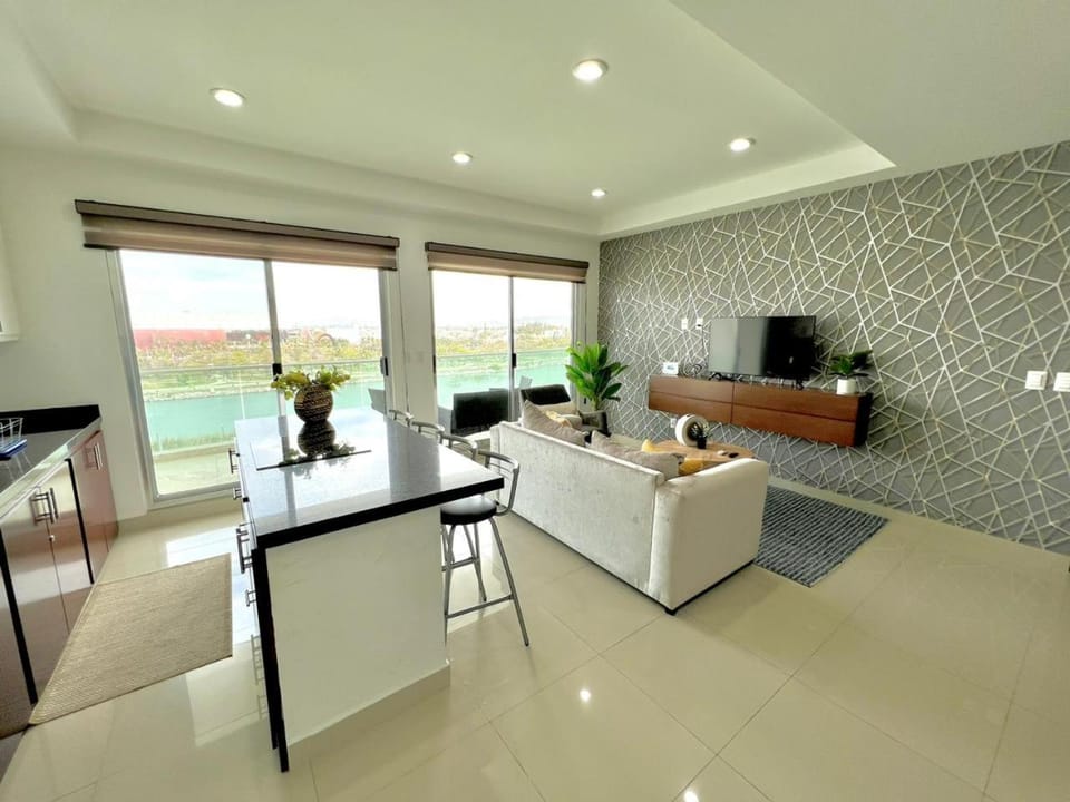 The One 6 Sobre el Malecón Vista al Estadio de Baseball Apartment in Mazatlan