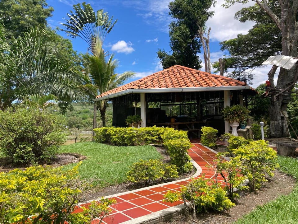 Hacienda Daniela Apartment in Tuluá