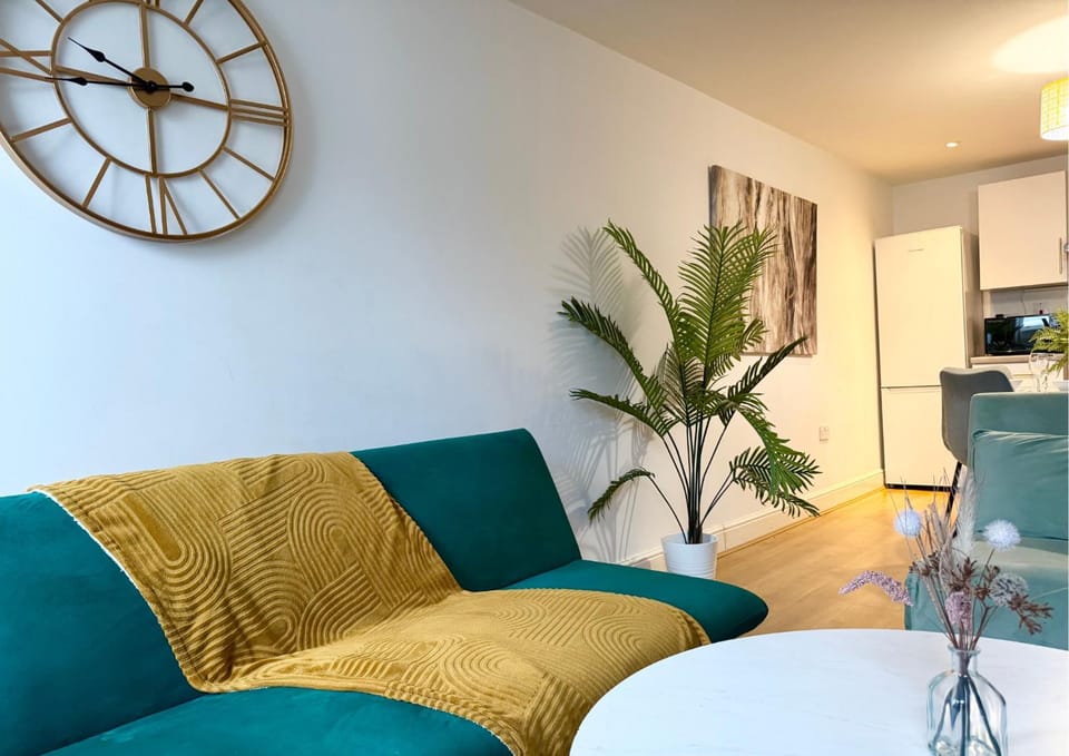 Modern 2 Bedroom Apartment for 6 Guests l Close transport links to central Apartment in London Borough of Hackney