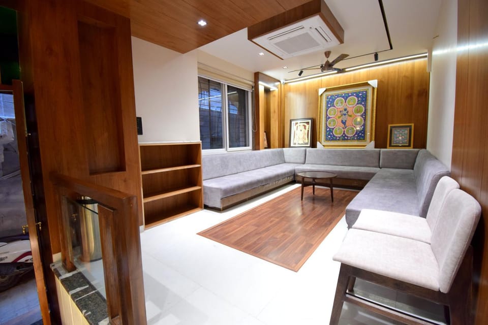 Property building, Lounge or bar