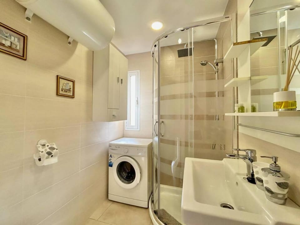 Acogedor apartamento en Benalmádena - Vistas - Apartment in Benalmadena