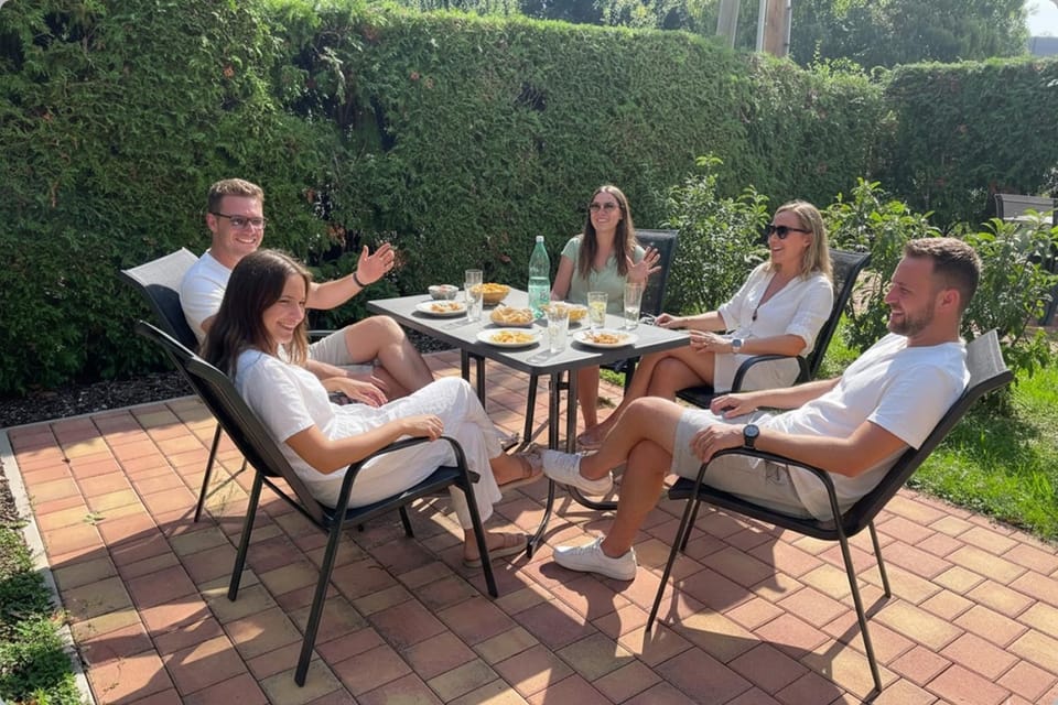Garden, Breakfast
