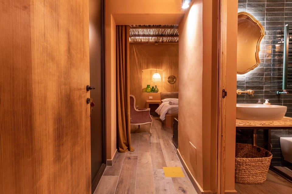 Bathroom, Photo of the whole room, Bedroom