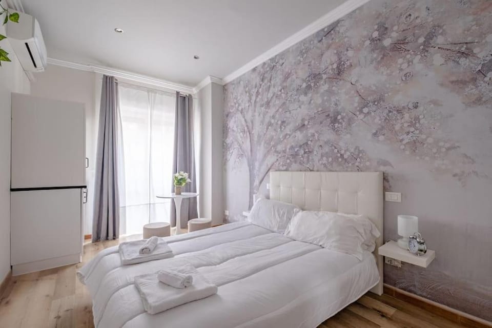Bed, Bedroom, internet, towels