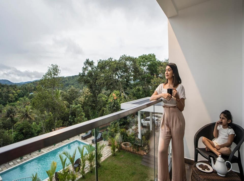 Day, People, Natural landscape, View (from property/room), Balcony/Terrace, Guests, Mountain view, Pool view, Swimming pool