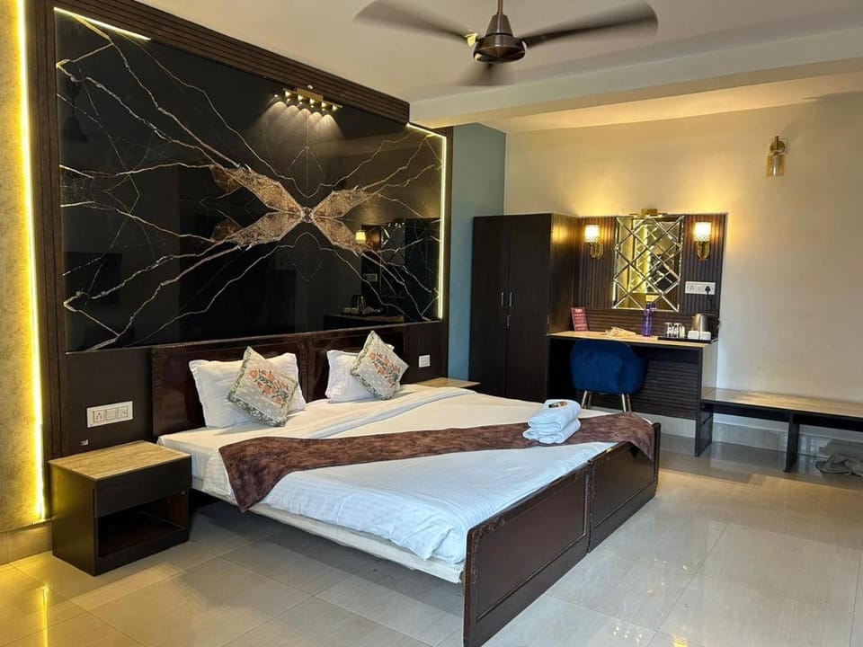 The Aster Penthouse Bed and Breakfast in Kolkata