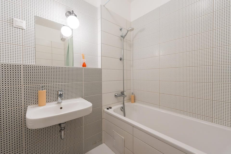 Bathroom, Bath