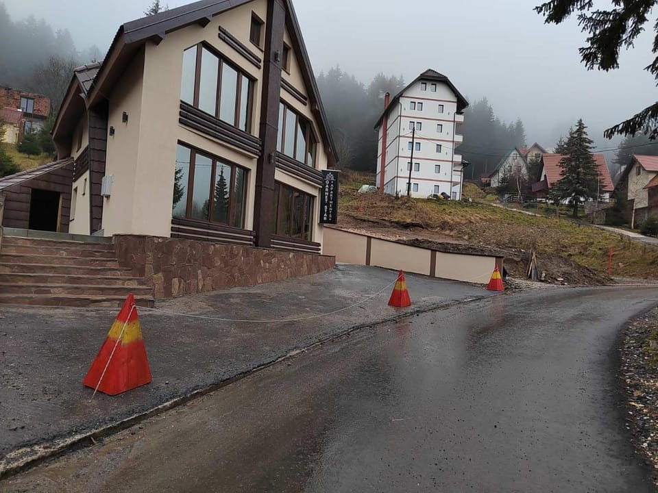 Garnet Star Apartments, Kopaonik, apartman broj 4 Apartment in Serbia