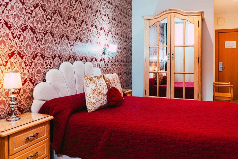 Hostal Mont Royal Bed and Breakfast in Alicante
