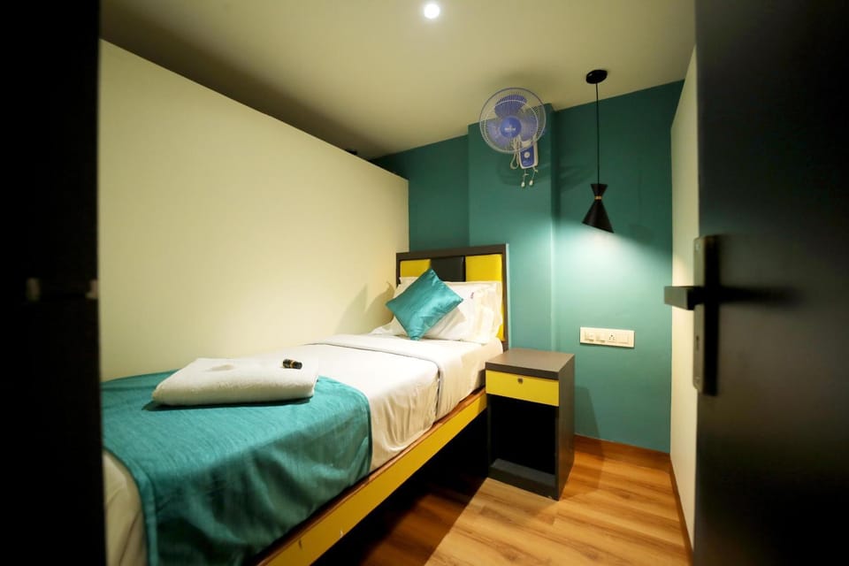 CABIN STAY MAROL-The Hubz Cabin in Mumbai