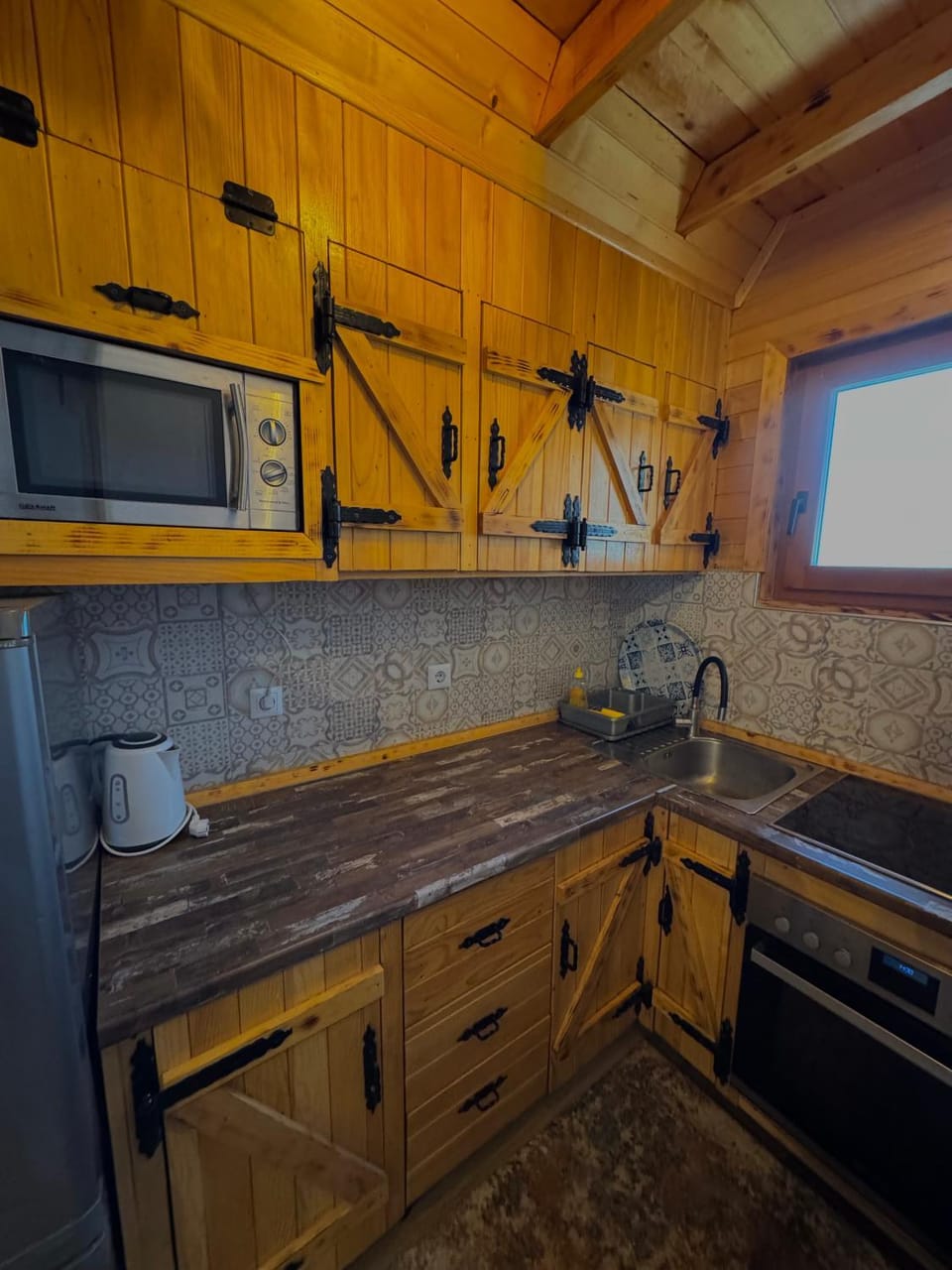 Kitchen or kitchenette, stove