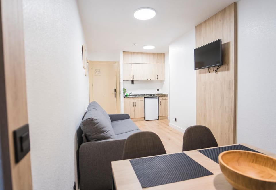 Kitchen or kitchenette, Living room