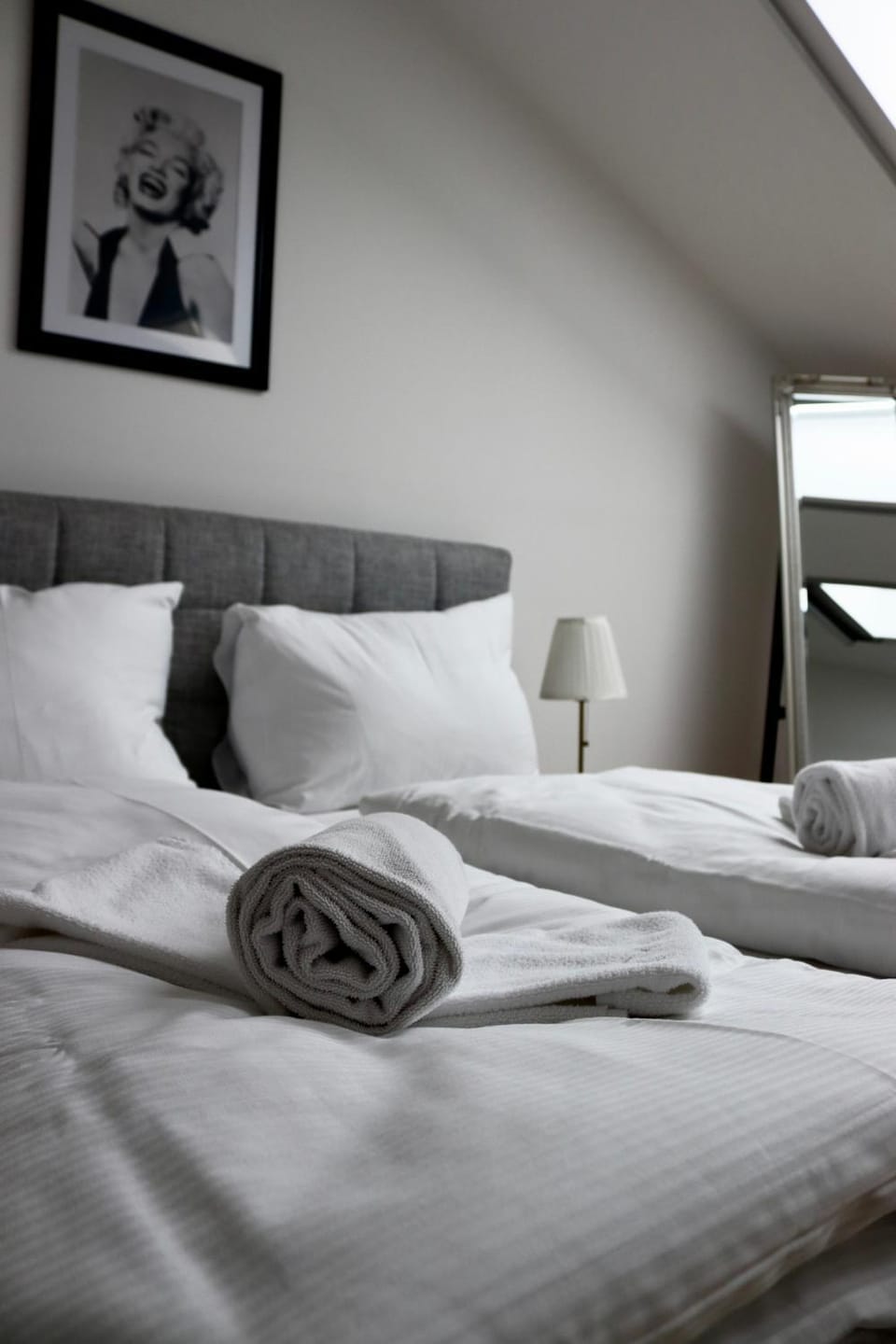 Bed, Photo of the whole room, Bedroom, towels
