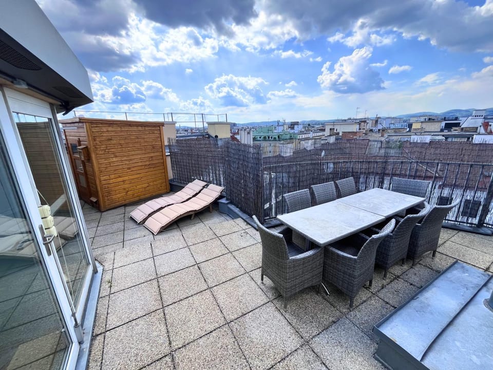 Day, Sauna, View (from property/room), Balcony/Terrace, Dining area, sunbed
