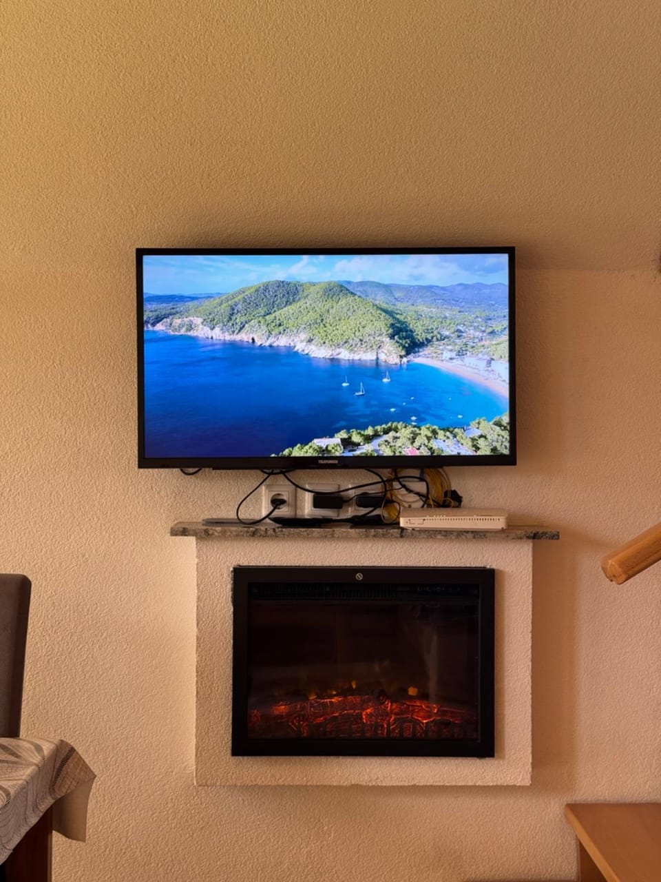 Communal lounge/ TV room, TV and multimedia