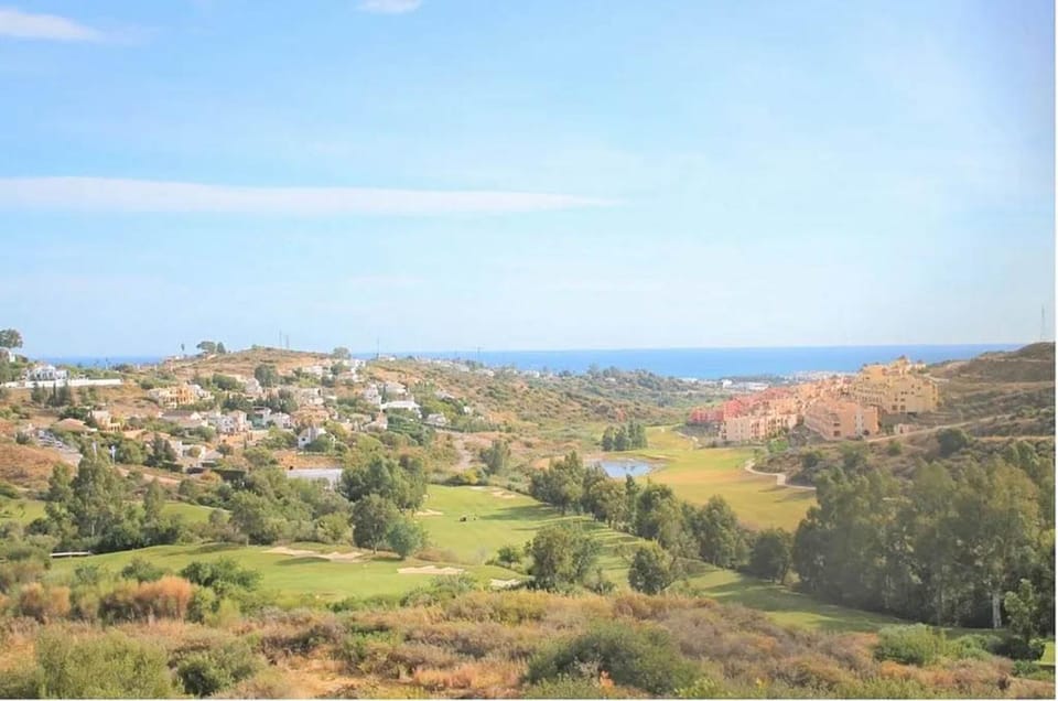 Mountain view, Sea view
