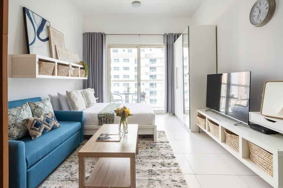 Frank Porter - Marina Views T1 Apartment in Dubai