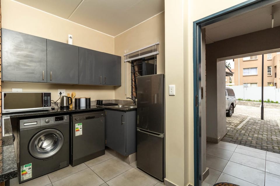 The Lillies Apt Midrand Apartment in Sandton
