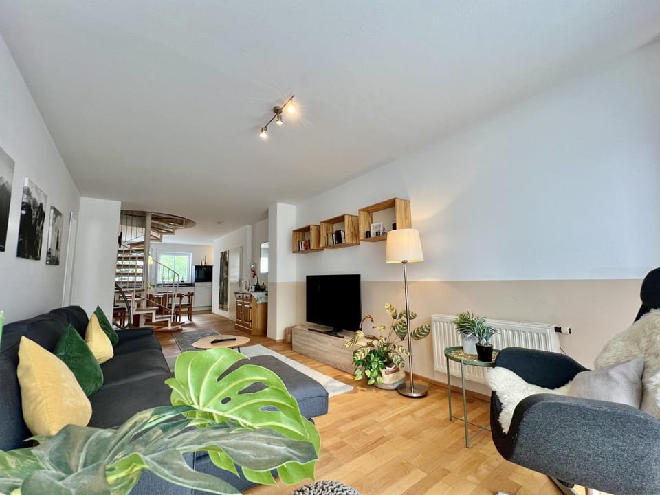 TV and multimedia, Living room, Seating area